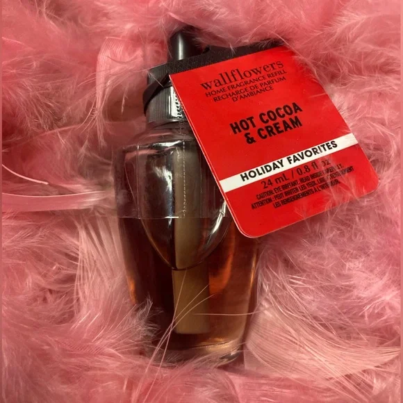 NWT BBW Hot Cocoa & Cream Wallflower Fragrance Bath and Body Works